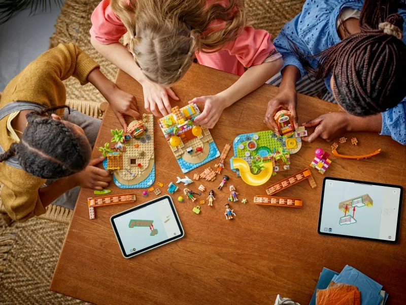 LEGO Stațiune de pe litoral pentru vacanță cu familia
