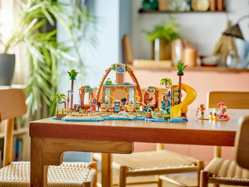 LEGO Stațiune de pe litoral pentru vacanță cu familia