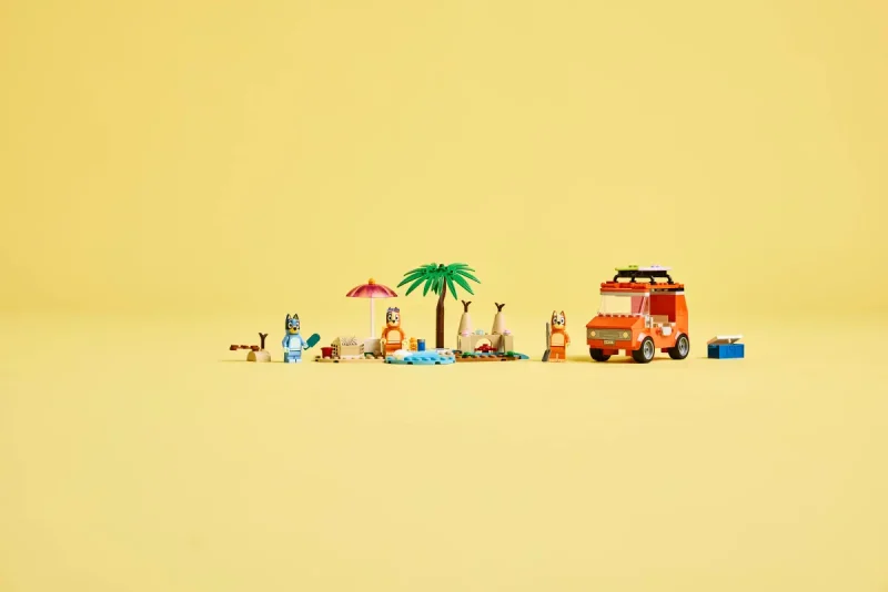 LEGO Călătoria familiei lui Blue cu mașina la plajă