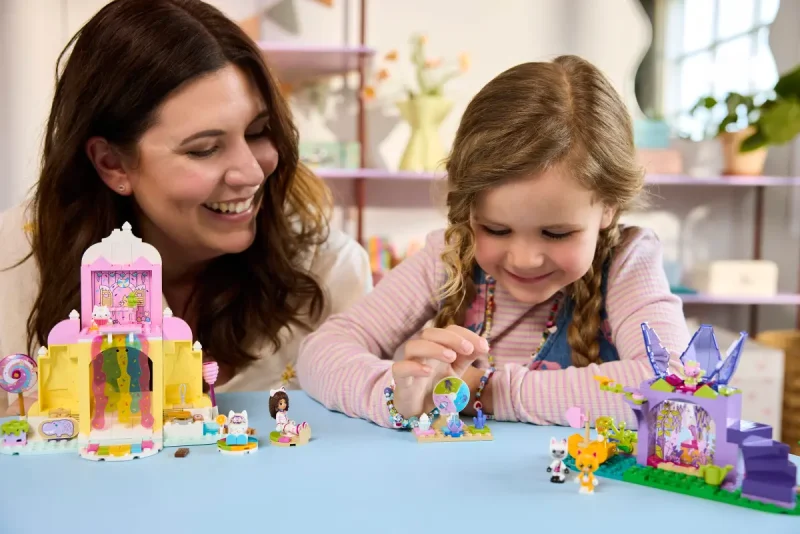 LEGO Muntele de dulciuri și grădina Miau-Zânei