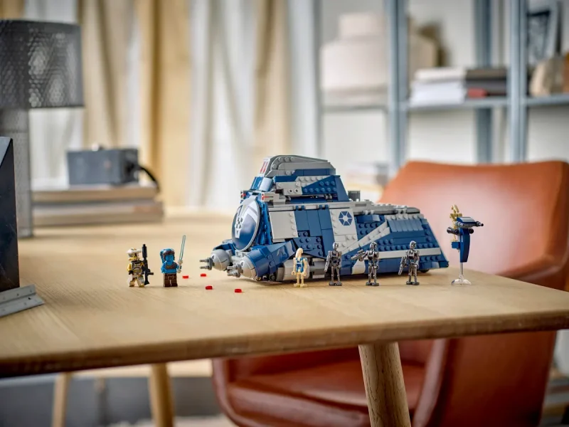 LEGO Vehiculul MTT™ al separatișilor din Bătălia de pe Felucia
