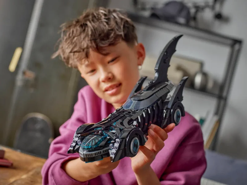 LEGO Batmobilul din Batman Forever™