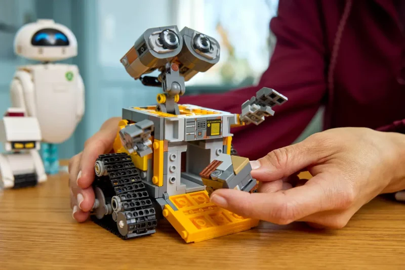 LEGO WALL-E și EVE