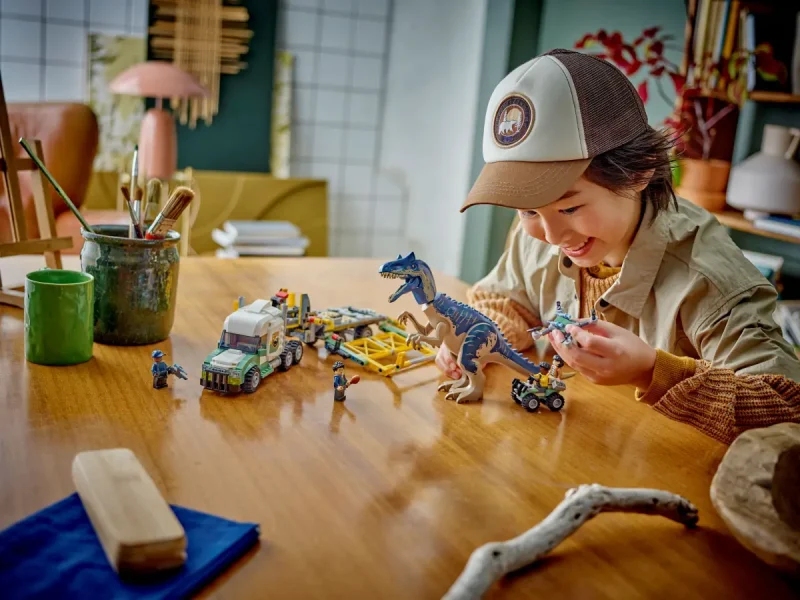 LEGO Misiunea ”Dinozaur”: Camion de transport pentru un Allosaurus