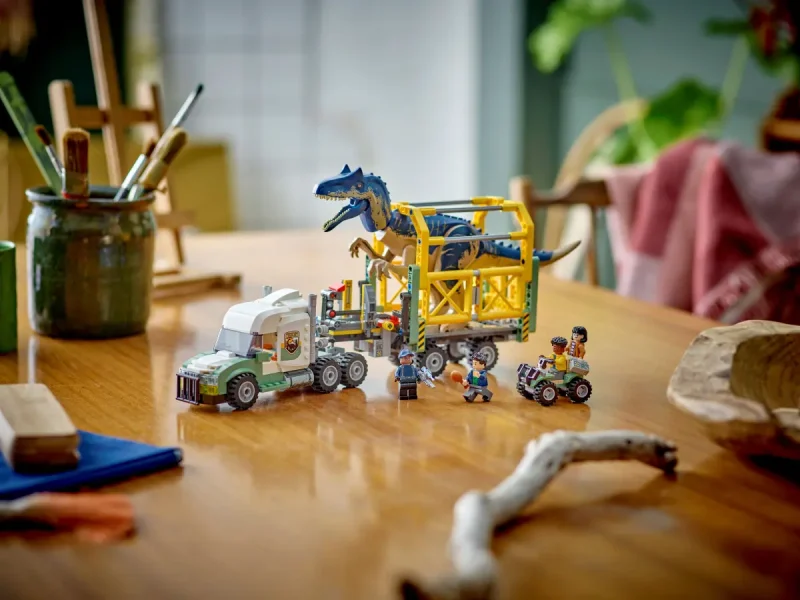 LEGO Misiunea ”Dinozaur”: Camion de transport pentru un Allosaurus