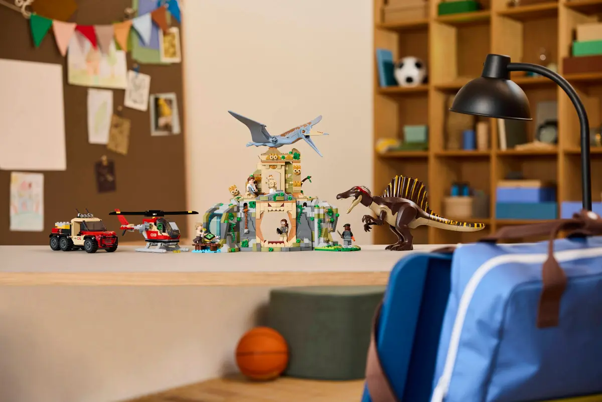 LEGO Misiune aeriană cu Spinosaurus și Quetzalcoatlus