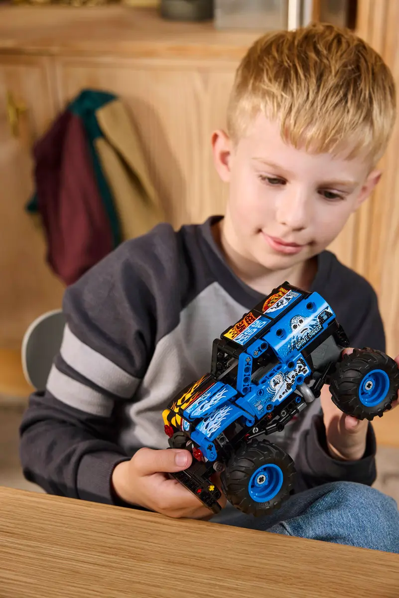 LEGO Monster Jam™ Grave Digger™ Foc și gheață - imagine 3
