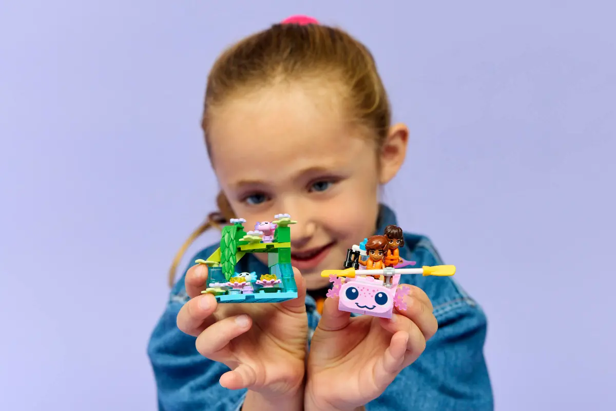 LEGO Barcă-axolotl pentru aventuri - imagine 4