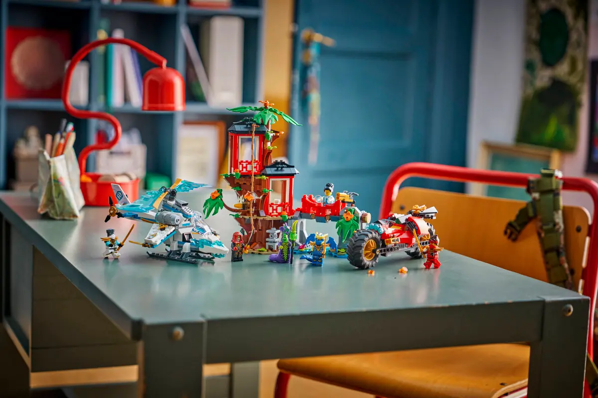 LEGO Luptă la casa din copac cu vehicule ninja - imagine 2