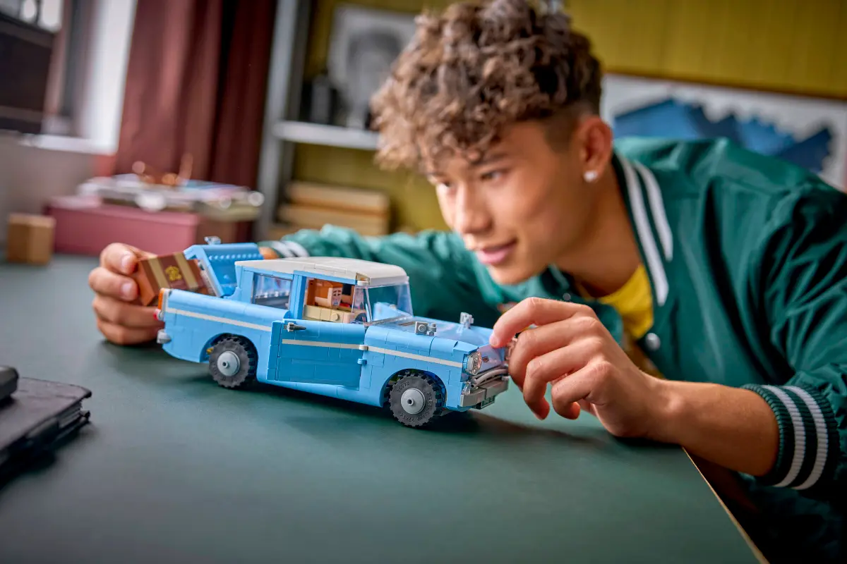 LEGO Ford Anglia™ zburător fermecat - imagine 4