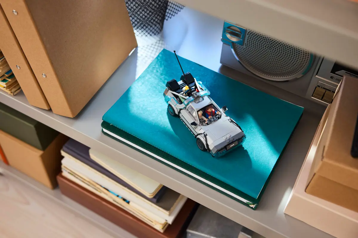 LEGO Mașina timpului din Înapoi în viitor - imagine 4