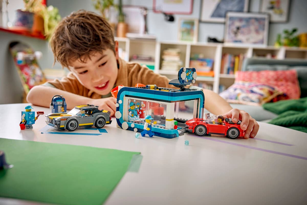 LEGO Spălătorie auto drive-thru - imagine 3