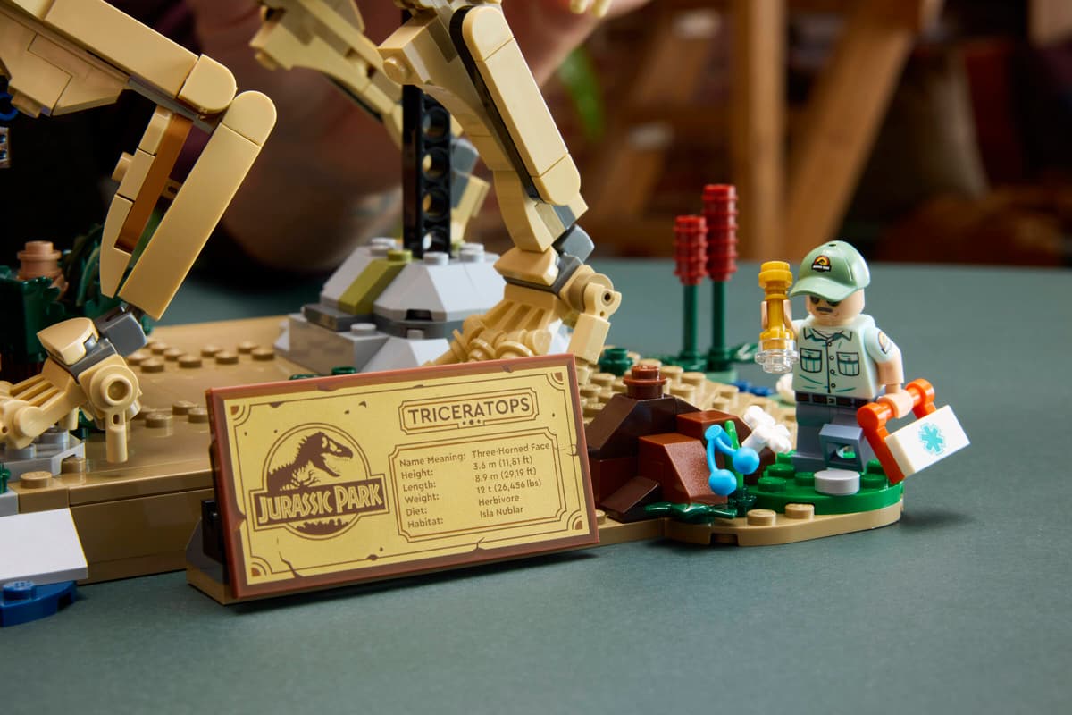LEGO Fosile de dinozaur: Triceratops - imagine 3