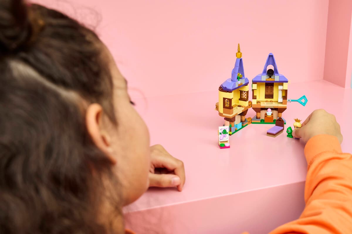LEGO Miniturnul lui Rapunzel - imagine 2