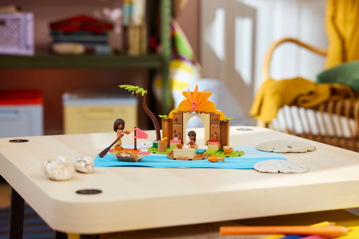 LEGO Casă tradițională și bărcuță - imagine 4