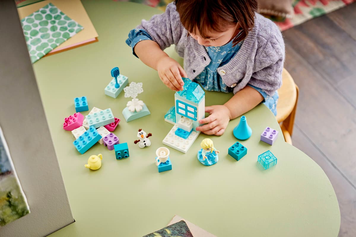 LEGO Cutie creativă cu Elsa și Olaf din Regatul de gheață - imagine 3