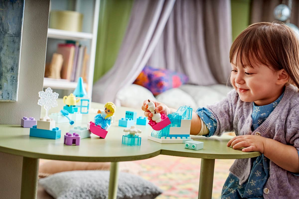 LEGO Cutie creativă cu Elsa și Olaf din Regatul de gheață - imagine 4
