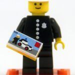 - Minifigurina LEGO seria 18 - Classic Police Officer