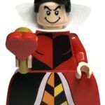 - LEGO Minifigurina Disney 100 Queen of Hearts