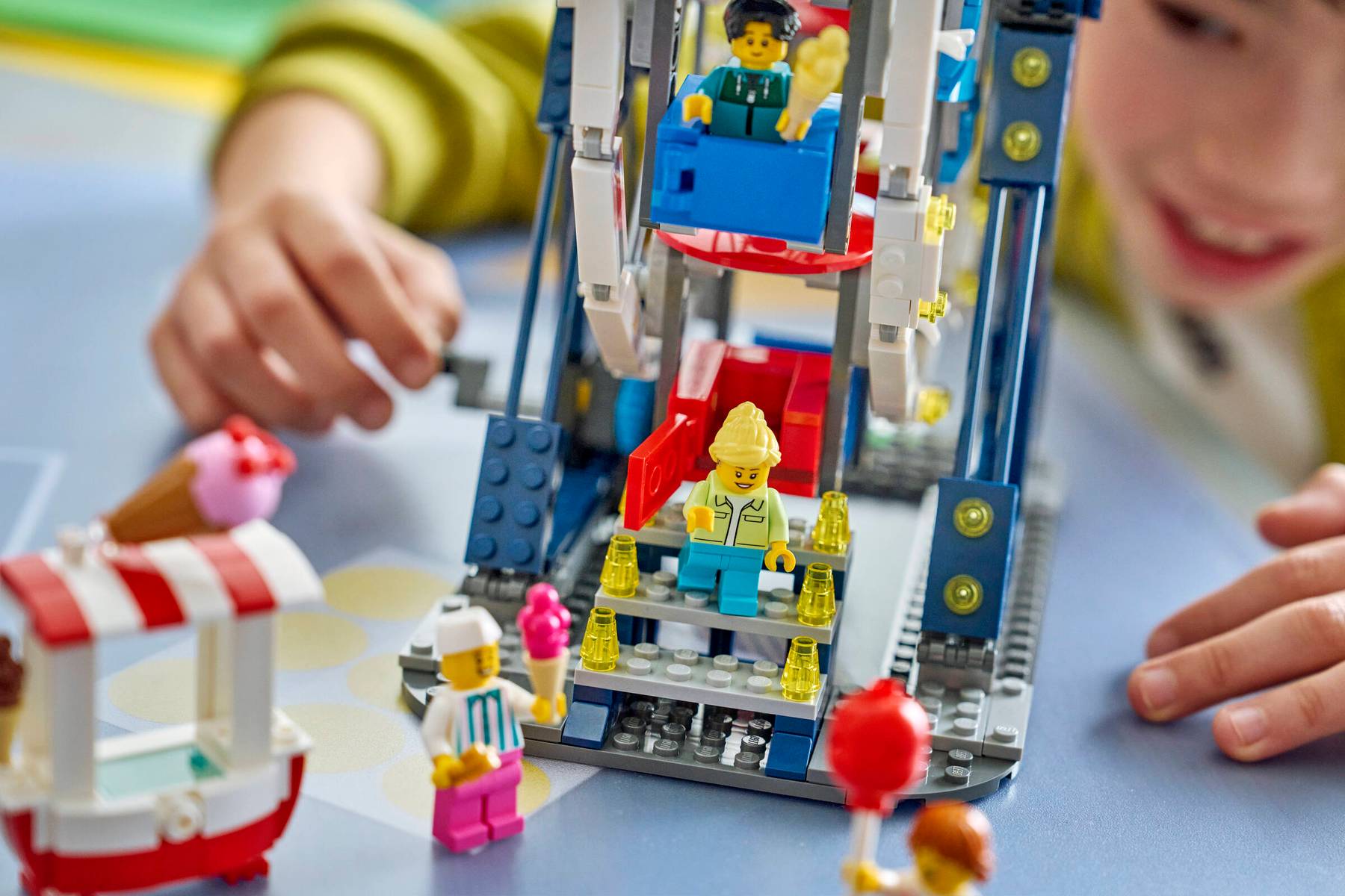 LEGO Roată Ferris emblematică - imagine 3