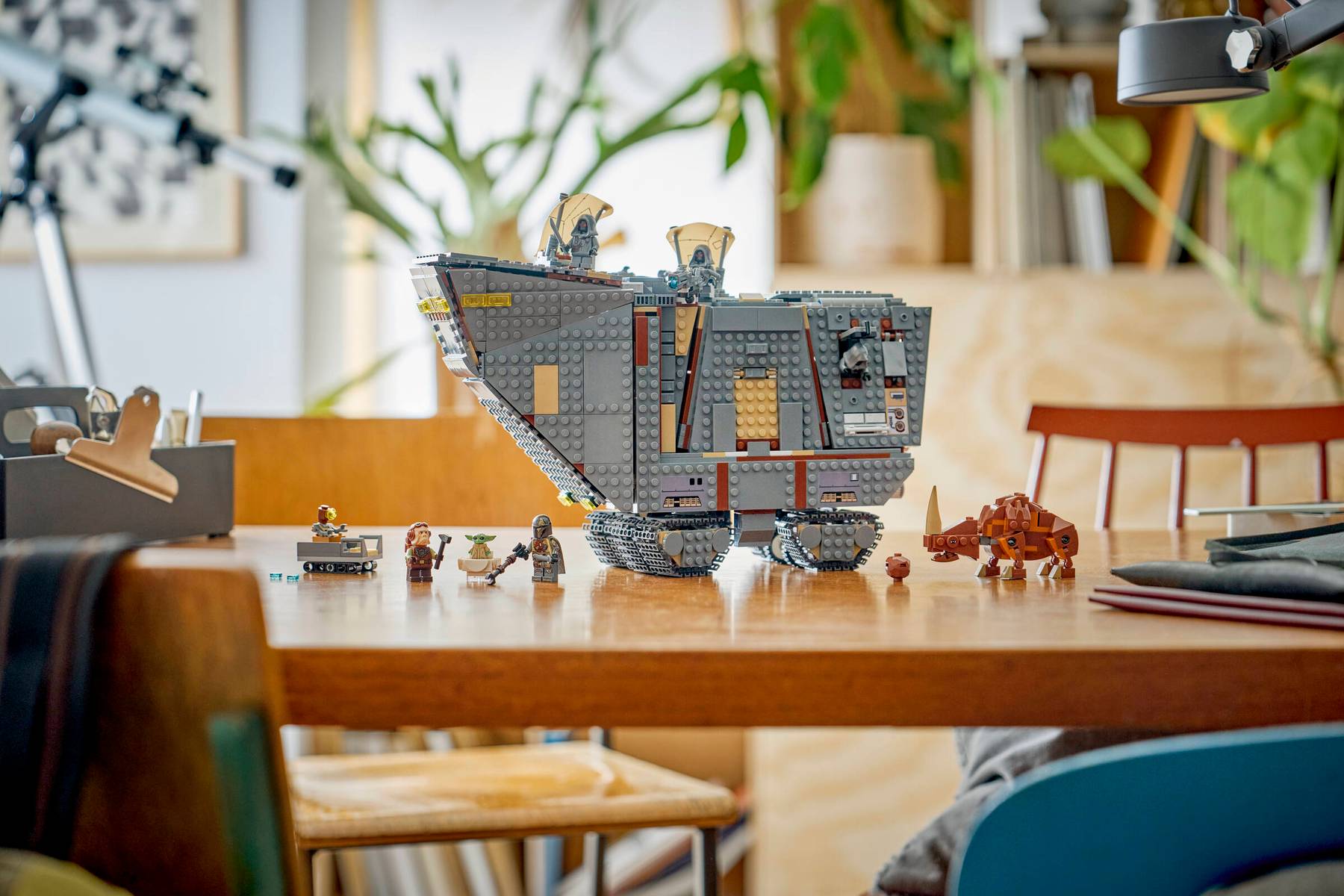 LEGO Offworld Sandcrawler™ și Mudhorn - imagine 2