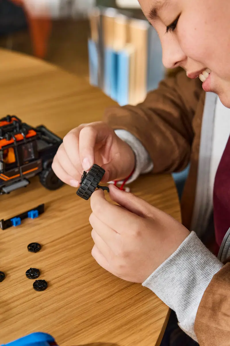 LEGO Jaguar Project 7 și Land Rover Defender - imagine 3