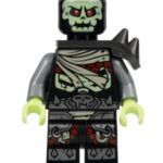 - LEGO Bone Warrior (njo0791)